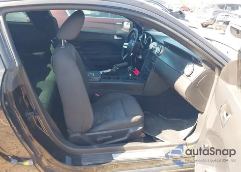 2007 Ford Mustang Gt Deluxe/Gt Premium из США, поврежденный, VIN 1ZVFT82H775258724